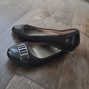 Anne Klein Black flat shoes
